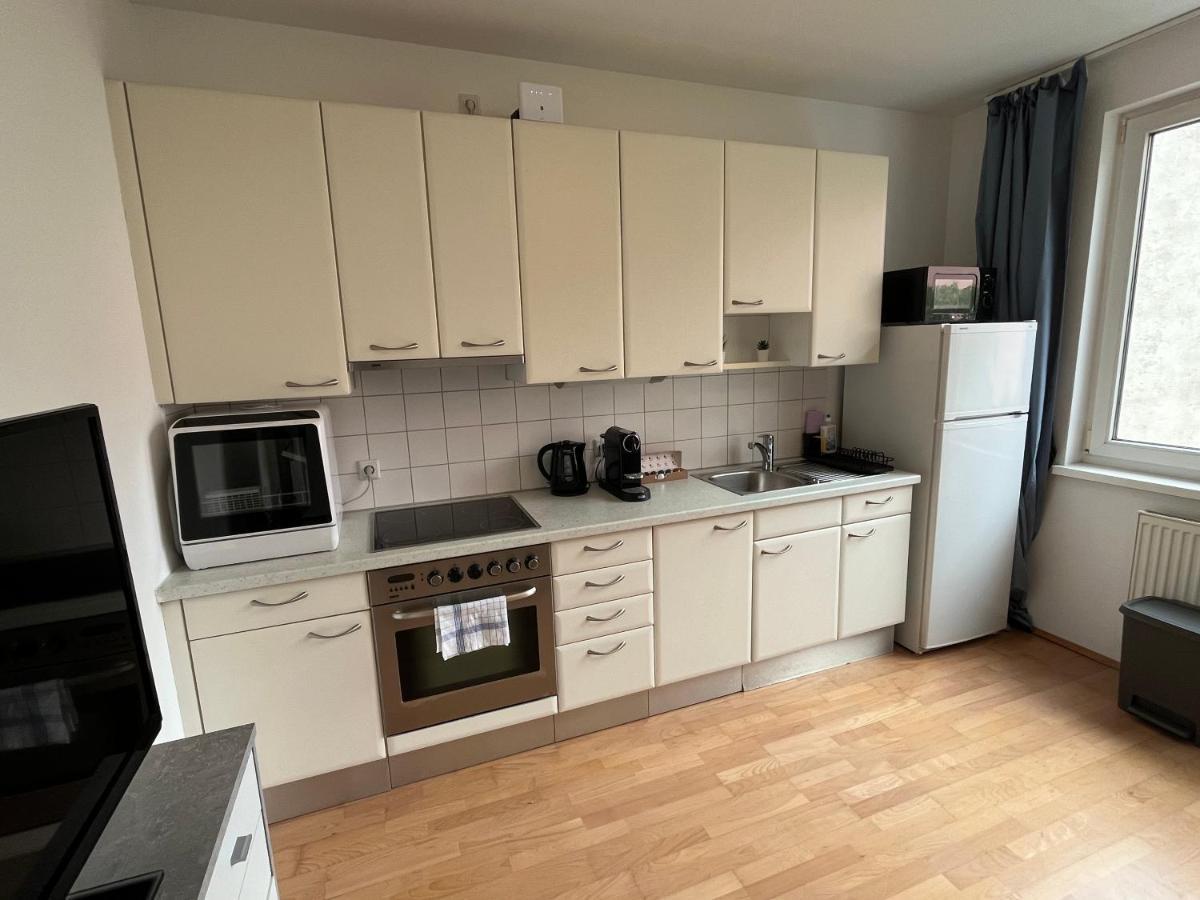 Cool Schonbrunn Apt 2Br Apartamento Viena Exterior foto